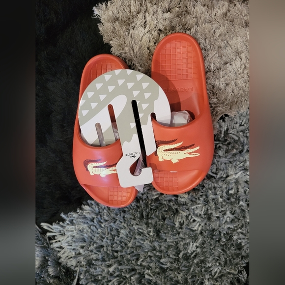 Lacoste  serve slide (unisex) (black and red) available - Picture 3 of 10